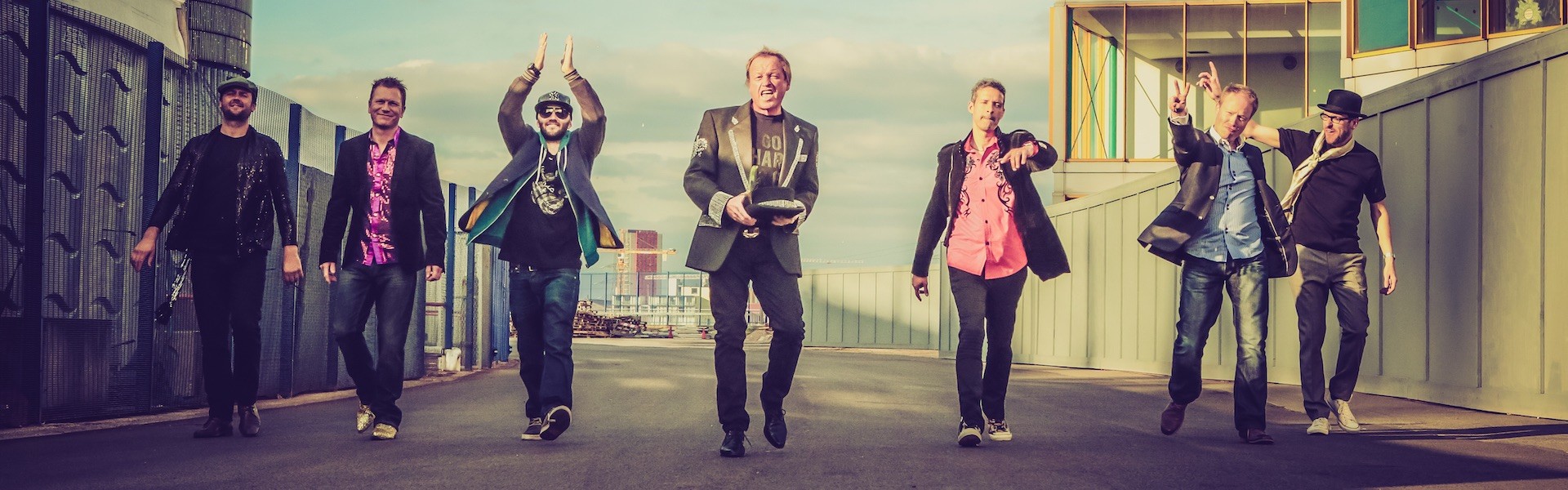 Level 42 - List of Artist and Performers